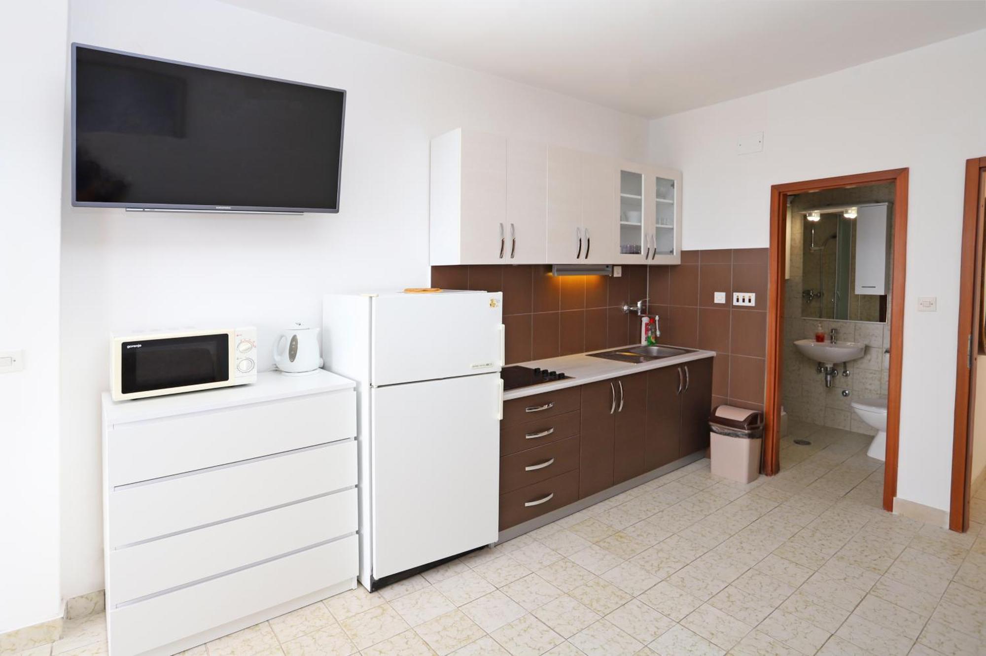 Apartments Edita & Robert Lokva Rogoznica Bagian luar foto
